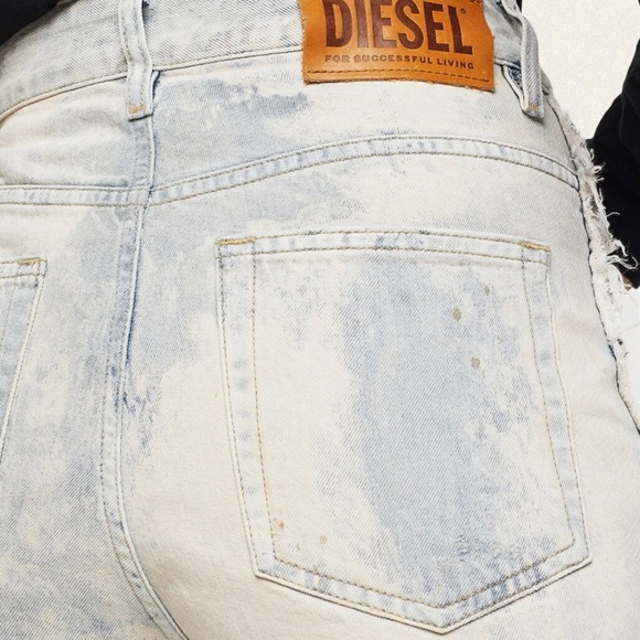 Diesel D-Eiselle Straight High Waist Jean - Picture 9 of 10